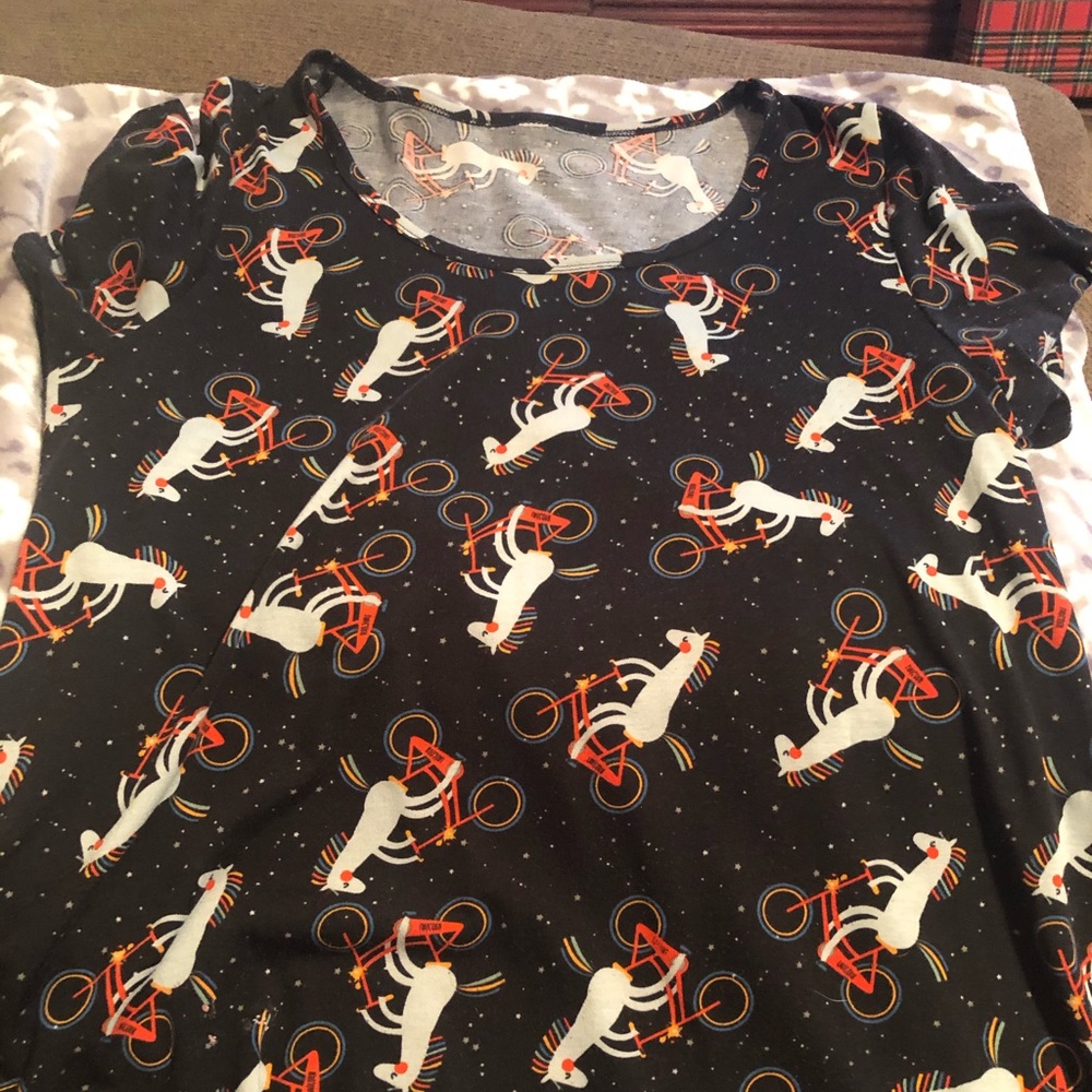 Lularoe Classic Tee